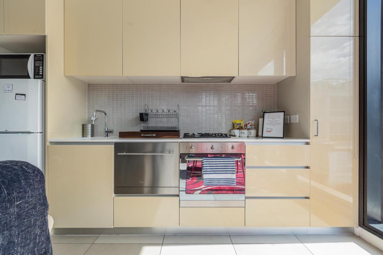 Light, Airy, Spacious Queens Road Apartment Melbourne Exterior photo